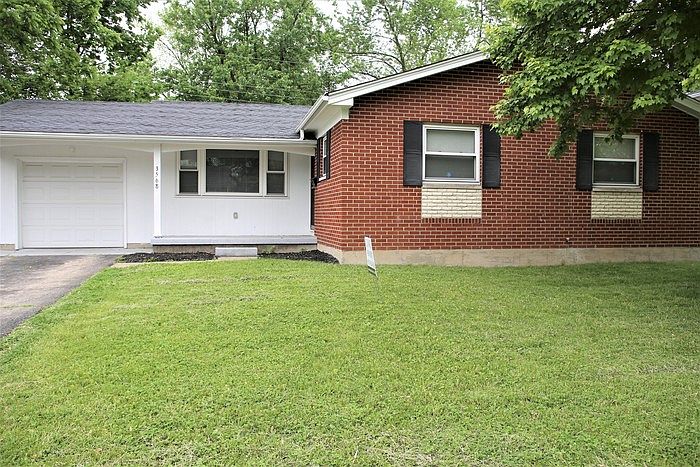 1st image of 3568 Castano Dr