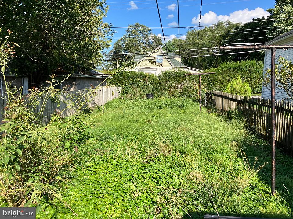 2nd image of 802 N Wyomissing Blvd