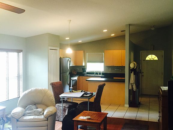 4th image of 920 24th Ave