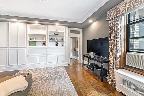 Sold by Compass | media 2