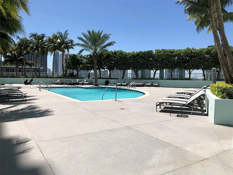 1900 N Bayshore Dr #1619 — Photo 31
