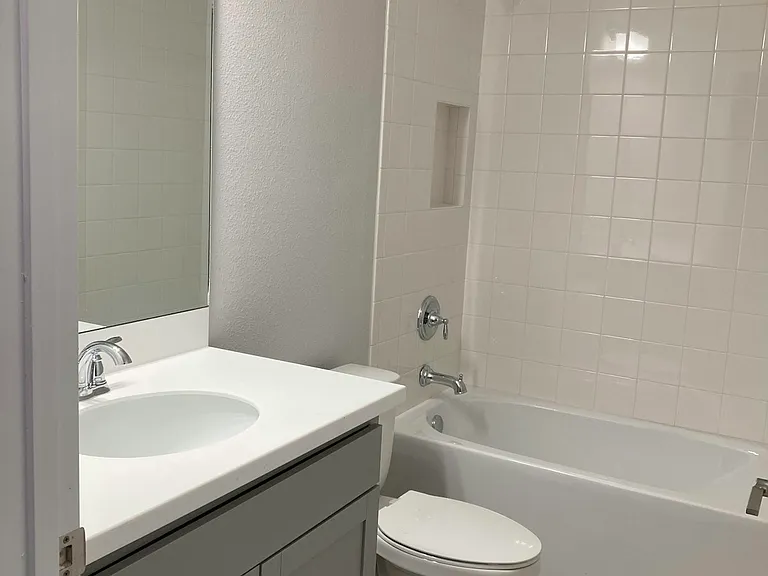 15333 Isla Palma Ln — Photo 20