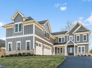 1711 Drewlaine Dr, Vienna, VA 22182