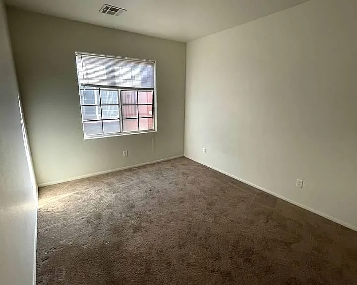 731 Emerald Idol Pl — Photo 54