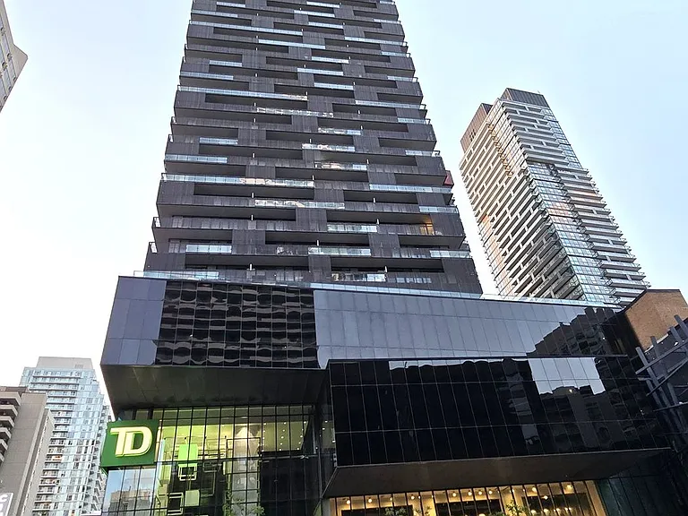 8 Eglinton Ave E #1510 — Photo 1