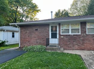 211 S 11th St, Belleville, IL 62220