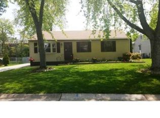 18 E Rivers End Dr, Claymont, DE 19703