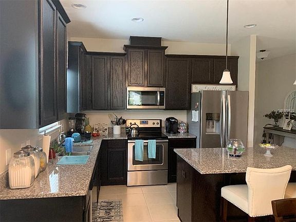 4th image of 2301 Oxmoor Dr