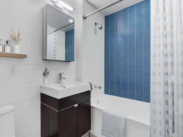 200 East 39th Street image 6 of 16