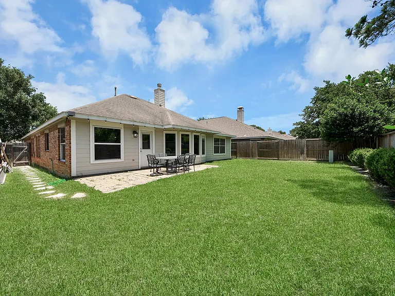 18027 Parkwille Ln — Photo 25