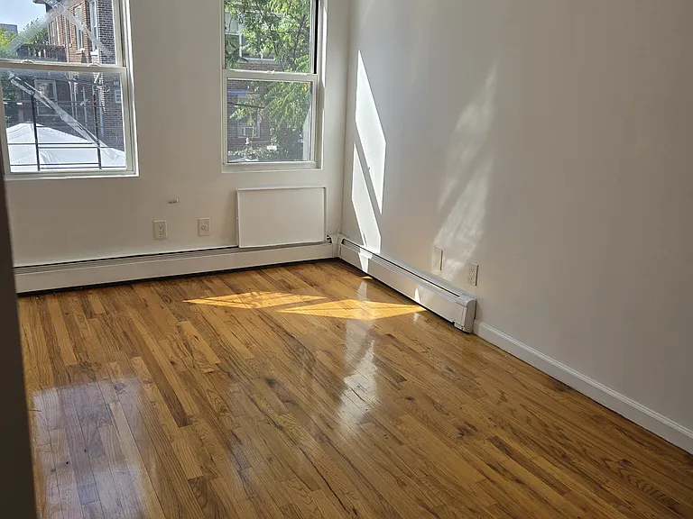1733 Montgomery Ave #2 — Photo 6