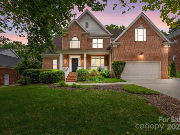 310 E Waterlynn Rd, Mooresville, NC 28115