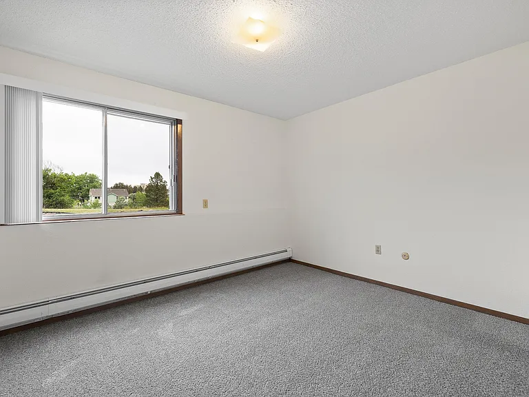 Country Bluff Apartments — Photo 21