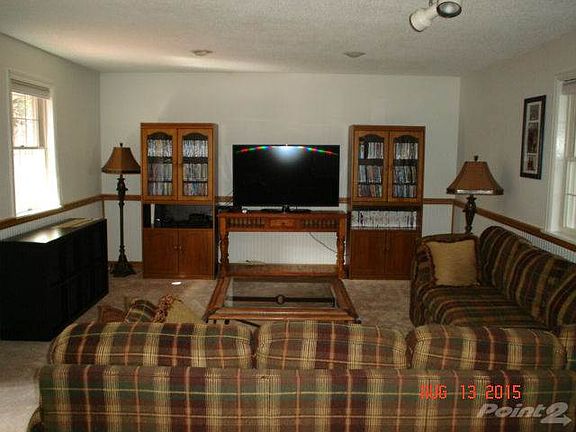 MAIN FLOOR FLEX ROOM