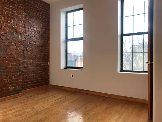 Rented by Evergreen Realty & Investments | media 52