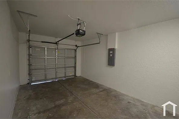 3303 Armstrong Ct — Photo 22
