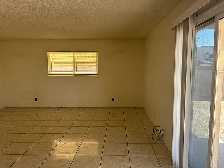920 Palmhurst Dr — Photo 15