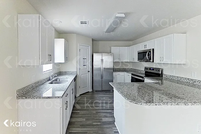 15601 Briar Forest Dr — Photo 5