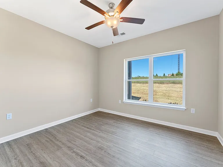 Field Haven Apartments — Photo 11