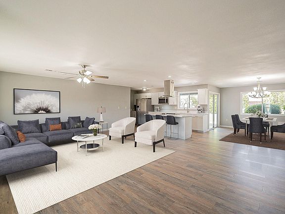 3rd image of 9702 W Country Club Dr