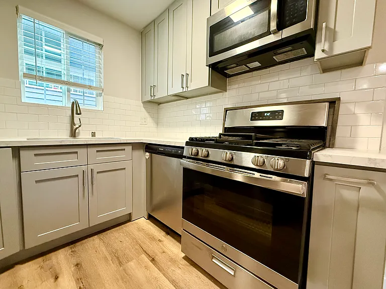 6938 Kester Ave #2 — Photo 5