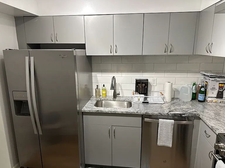 1535 E Putnam Ave — Photo 9