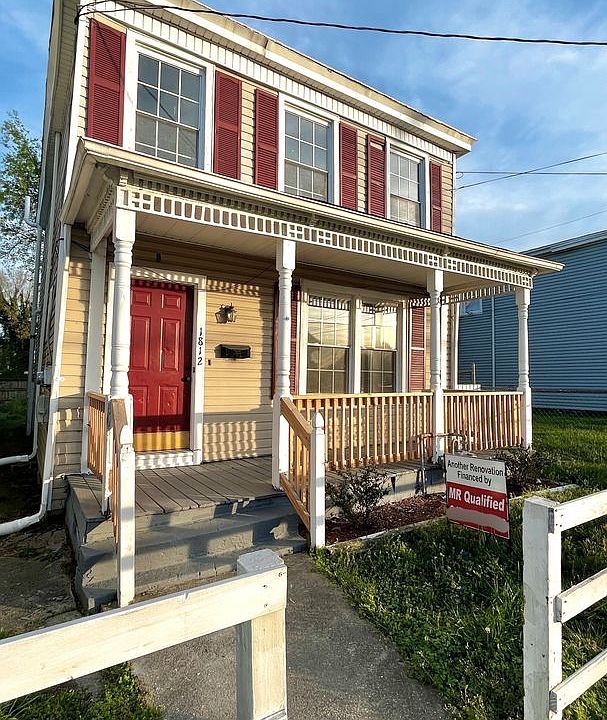 1st image of 1812 Everett St