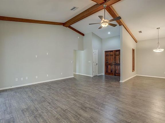 5th image of 18661 Spruce Dr W