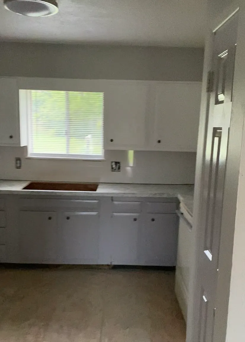 2 bed, $1,000 — Photo 2