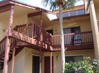 200 Lakeview Dr E #202, Royal Palm Beach, FL 33411