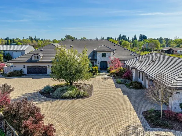 8617 Sleepy Hollow Ln, Elk Grove, CA 95624