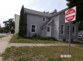 610 E Foster St, Ludington, MI 49431