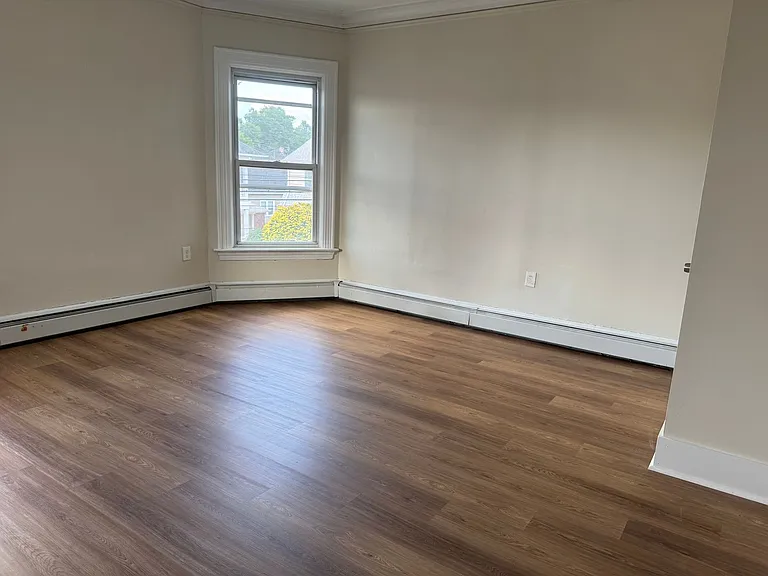 986 Smith St — Photo 10
