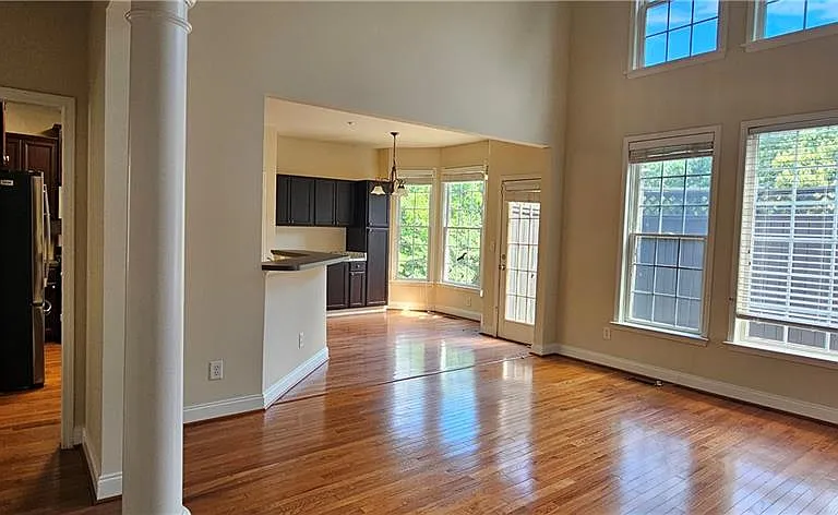 647 Maple Grove Way — Photo 7