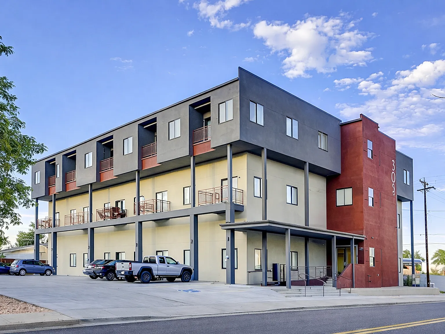 Recent Construction, Premier Finishes, Wonderful Rates! Enclave Apartments — Photo 4