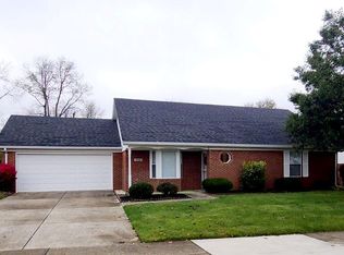 1246 Old Farm Ln, Springfield, OH 45503