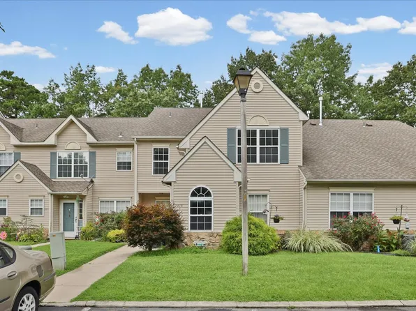 2813 Falcon Ct, Mays Landing, NJ 08330