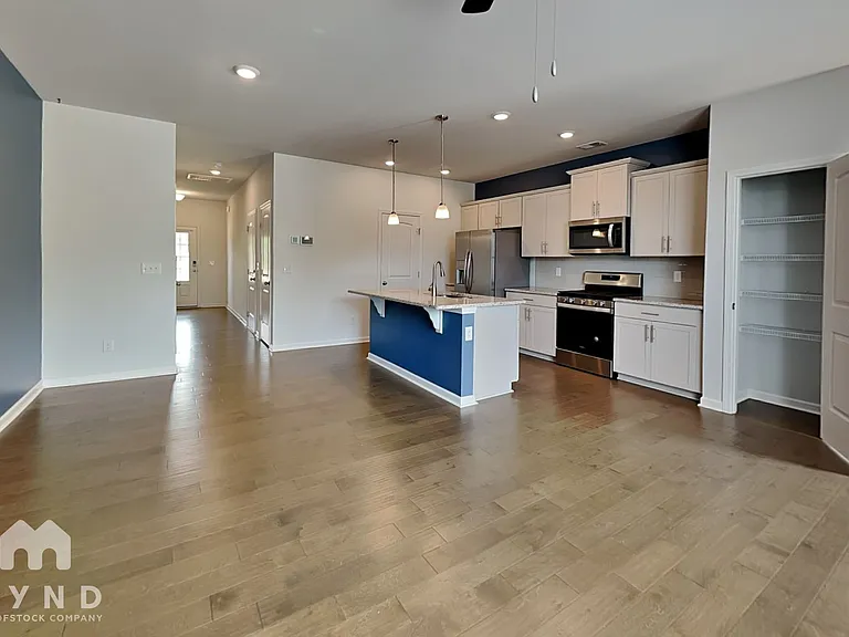 4247 Grapevine Loop #- — Photo 4