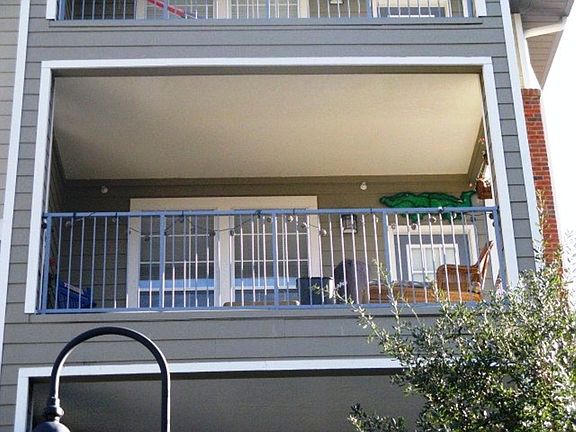 5th image of 1142 Sw 9th Road #303