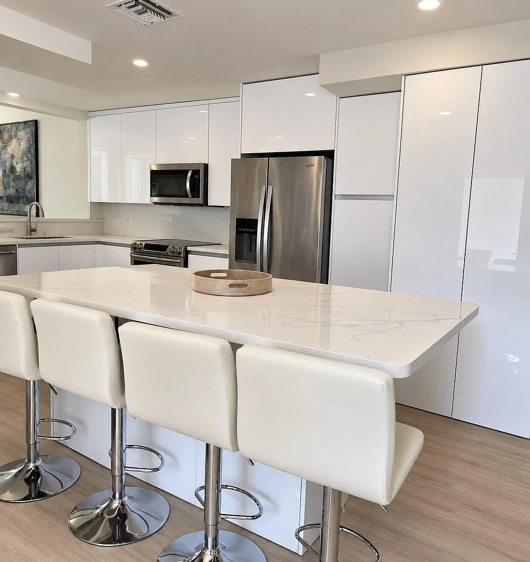4 bed, 4.0 bath, 2523 sqft, $4,950 — Photo 4