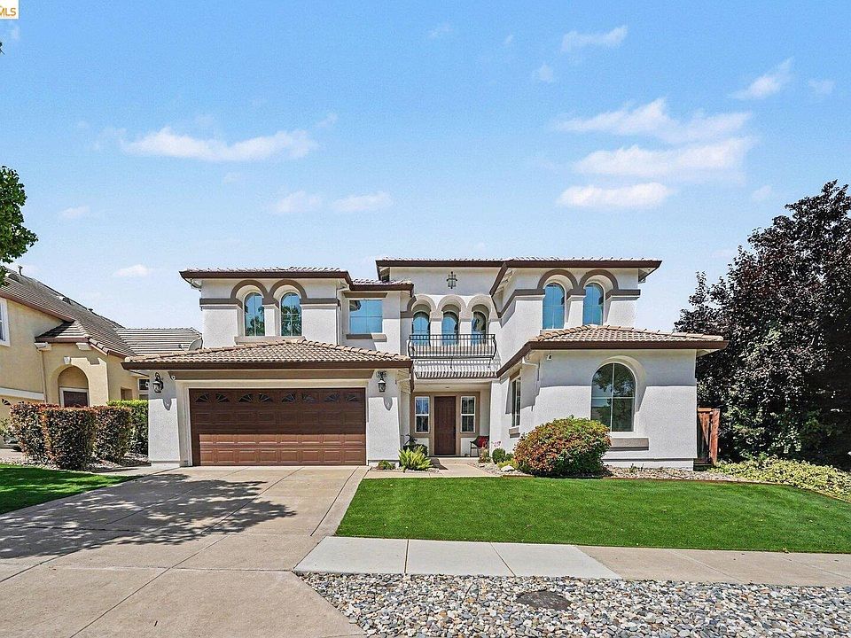 1st image of 2645 Torrey Pines Dr
