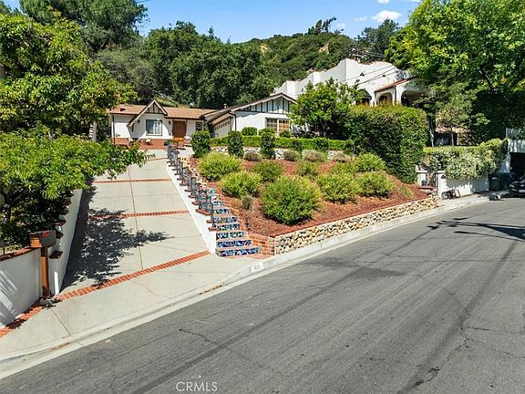 3rd image of 431 Highland Pl
