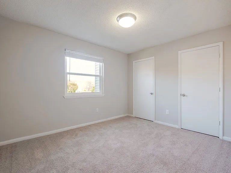 Laurel Pines — Photo 11