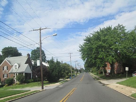 5th image of 3832 Plumstead Ave