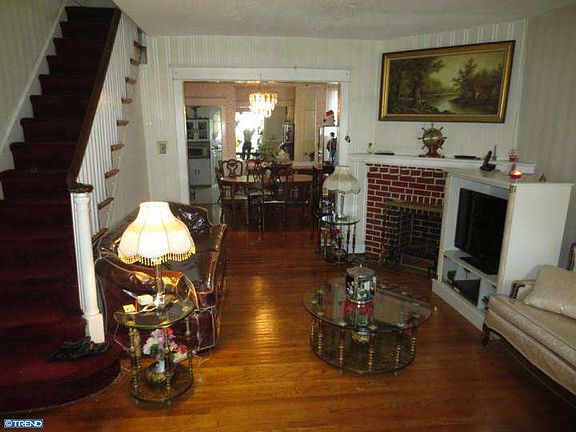 4th image of 1522 Roselyn St