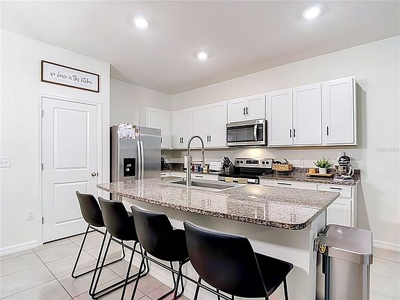 5th image of 3347 Pleasant Willow Ct
