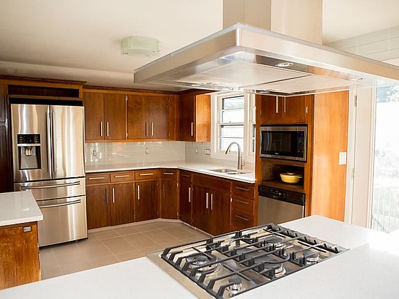 4th image of 202 S 22nd St