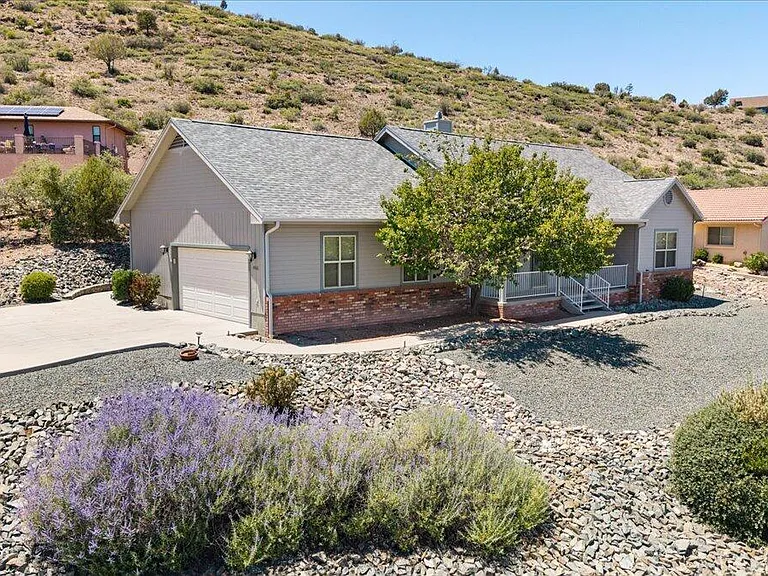 4968 Oriole Ct — Photo 2