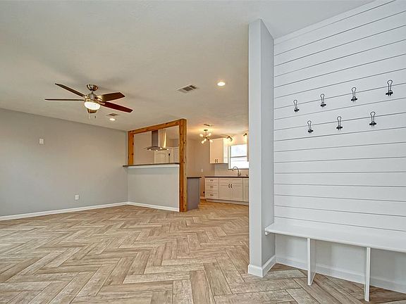 5th image of 19038 Stoneagle Court Cres #669D