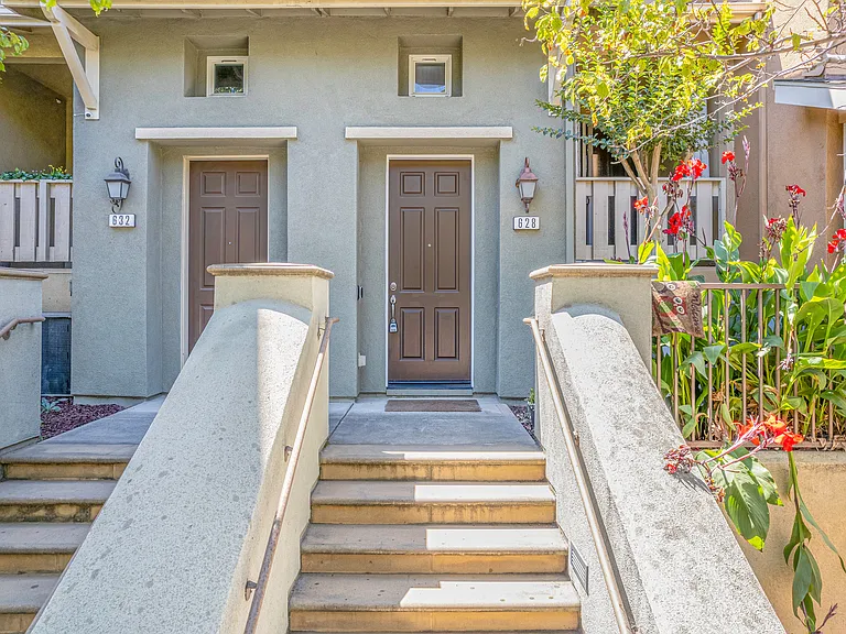 628 Boardwalk Way — Photo 3
